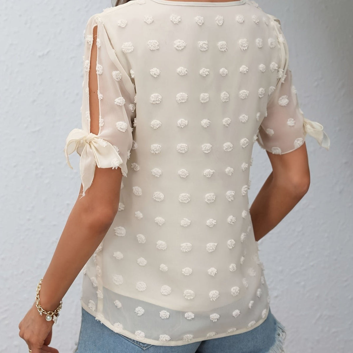 Blusa Swiss Dot com decote em V